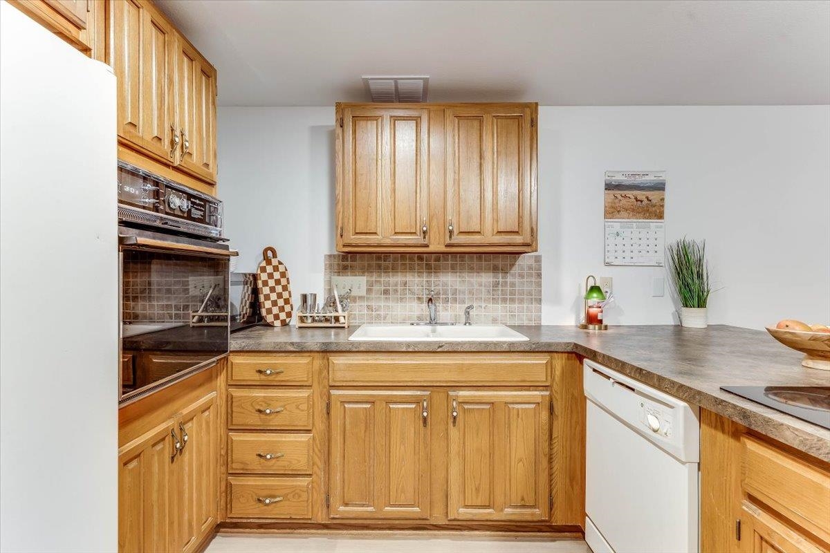 203 S Milstead Property Photo 30