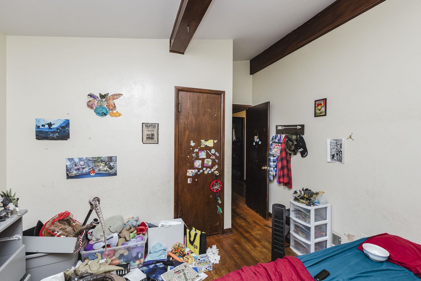 3502 S Euclid Property Photo 16