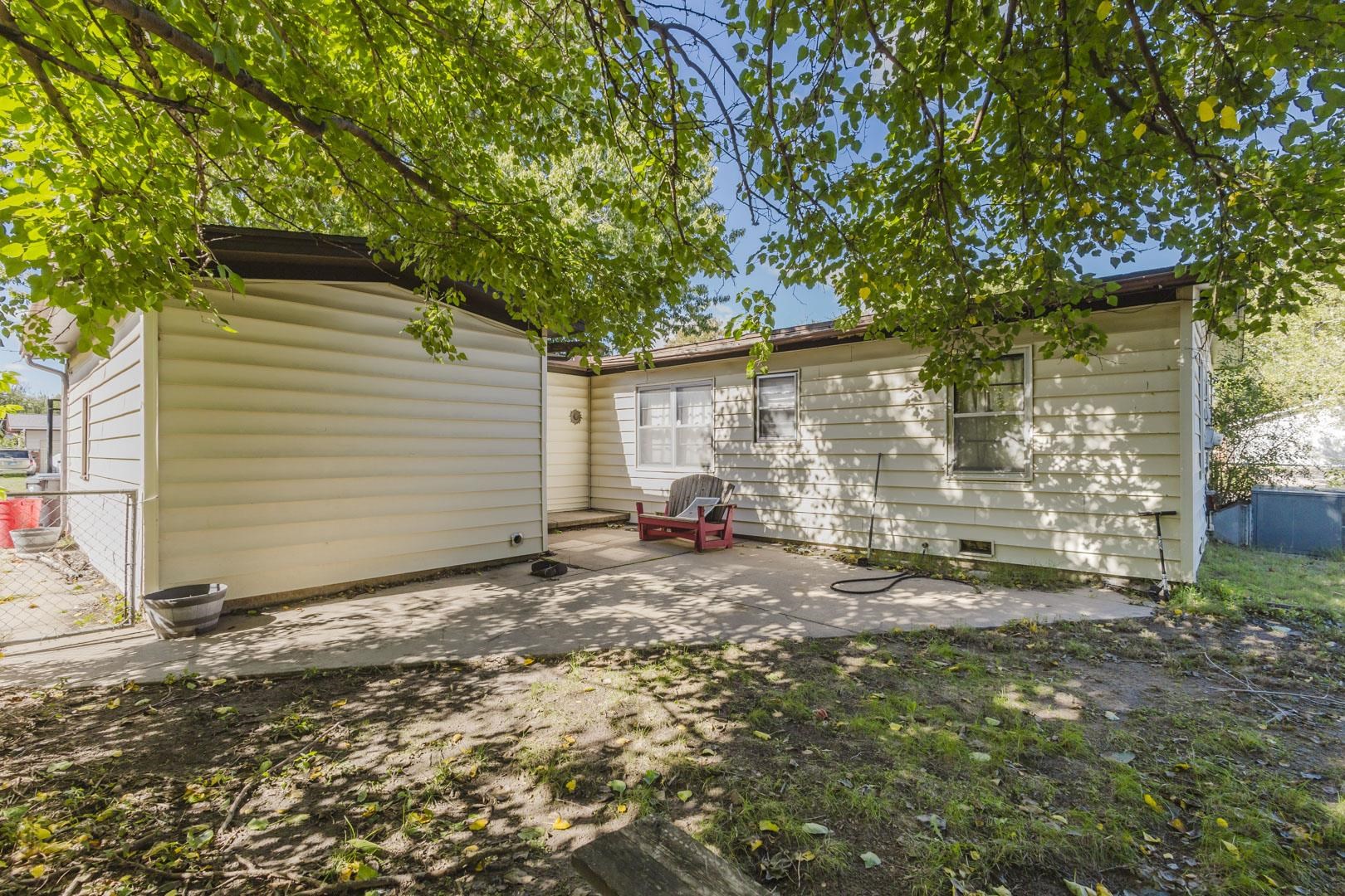 3502 S Euclid Property Photo 25