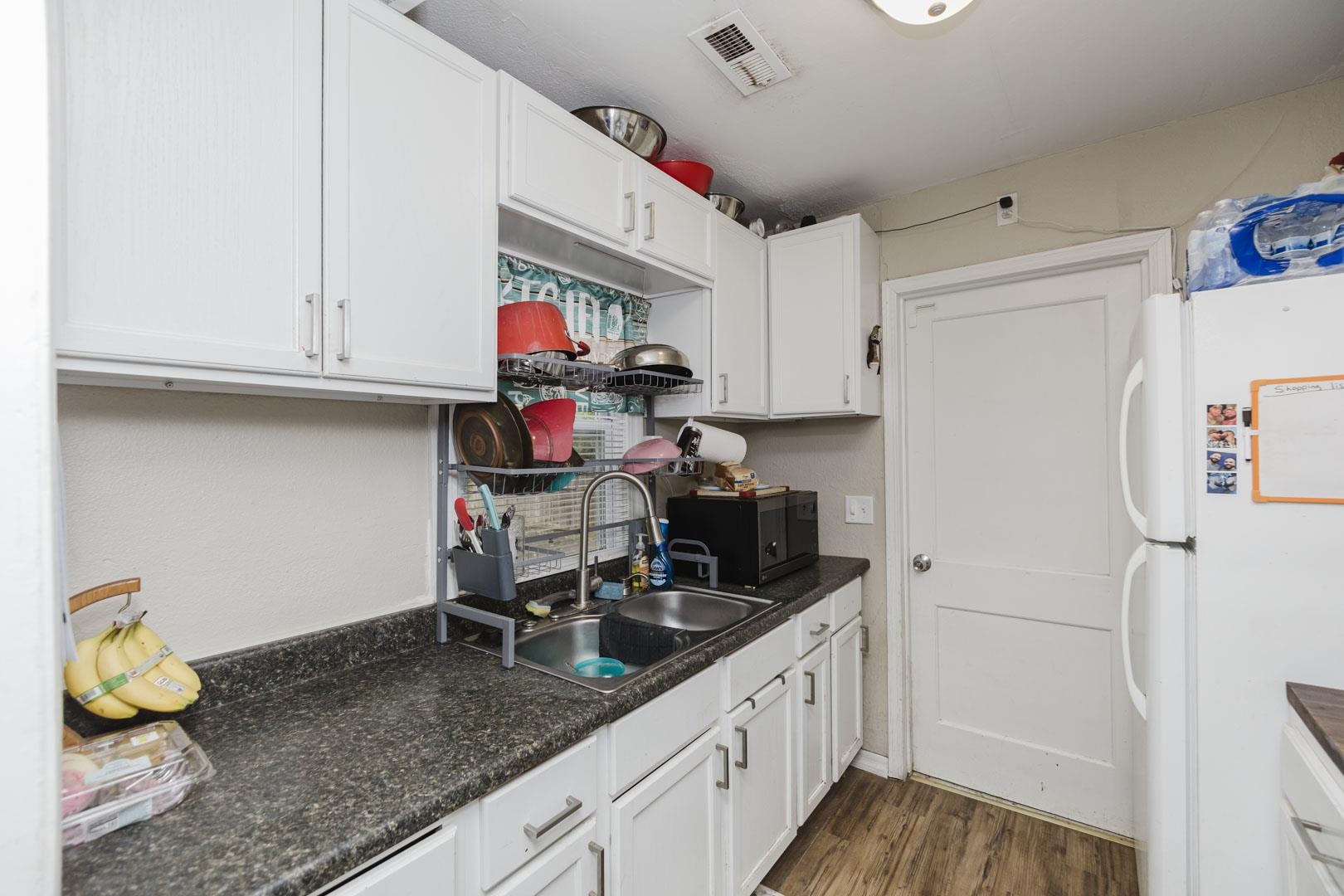 1821 S Ridgewood Property Photo 8