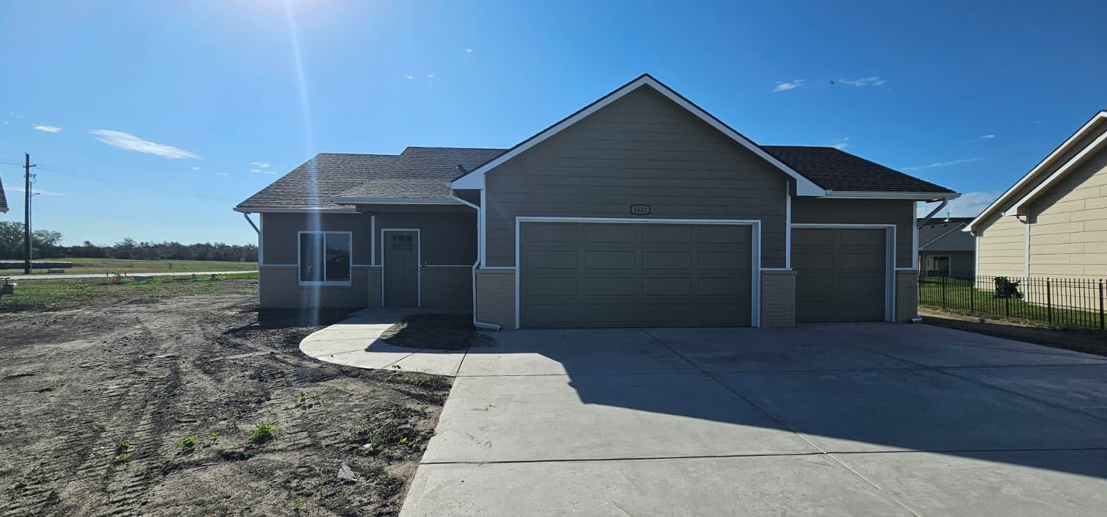 1621 Midway Ct. Property Photo 1