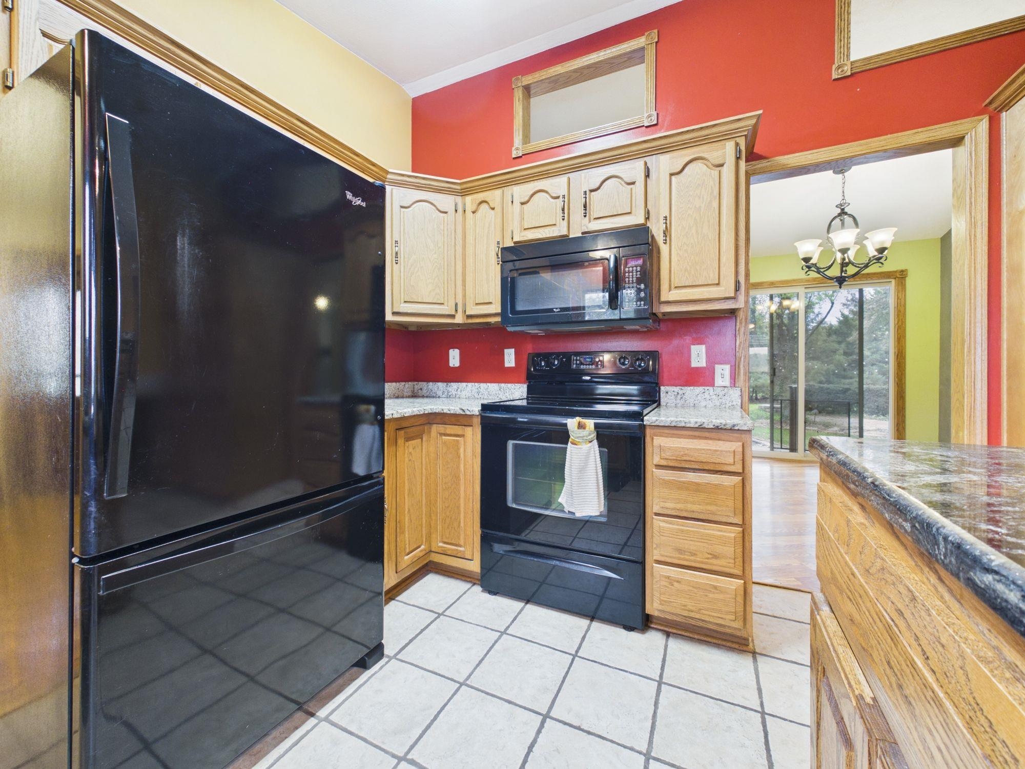 6163 N Saint Paul St Property Photo 10