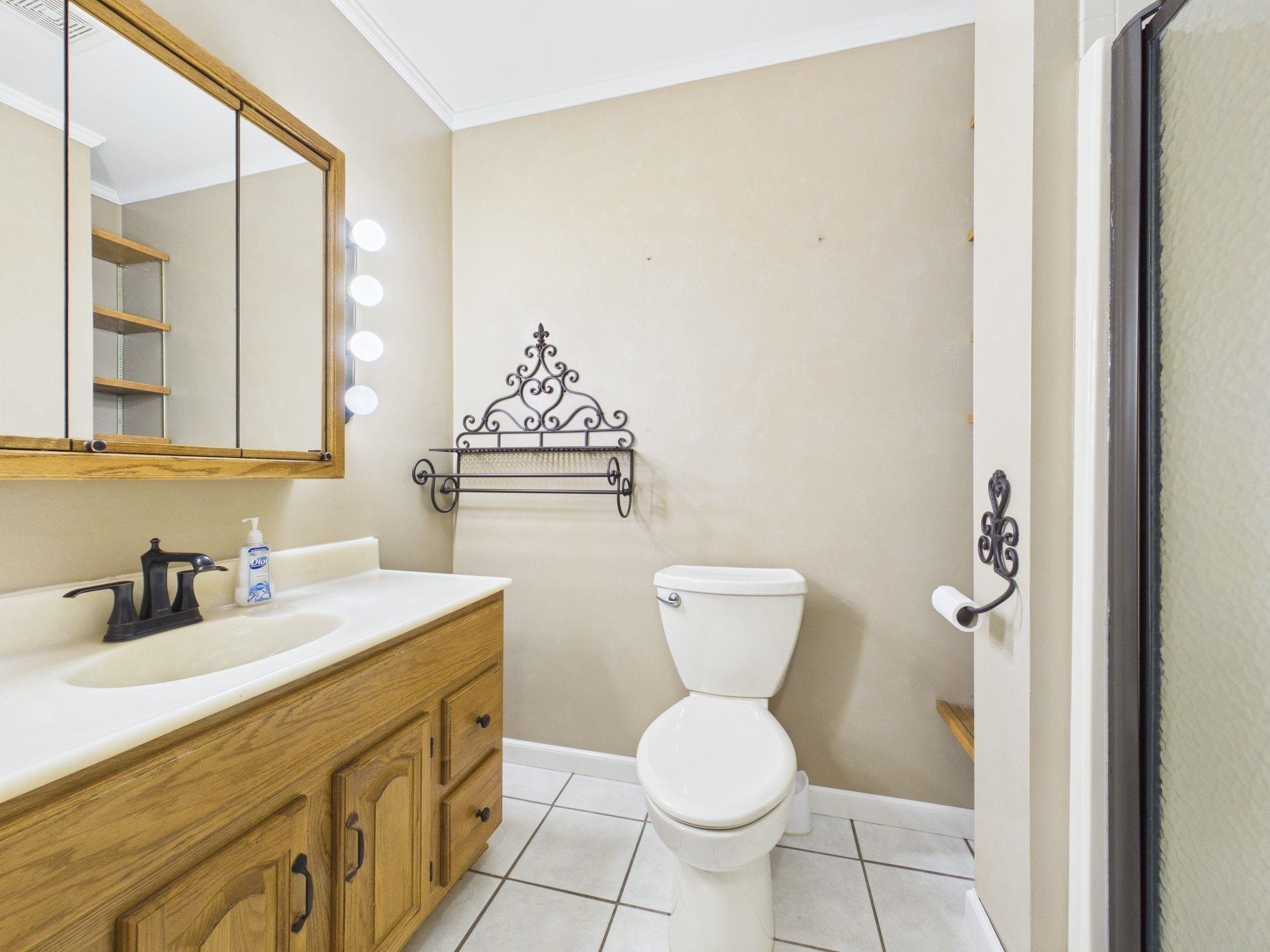 6163 N Saint Paul St Property Photo 18