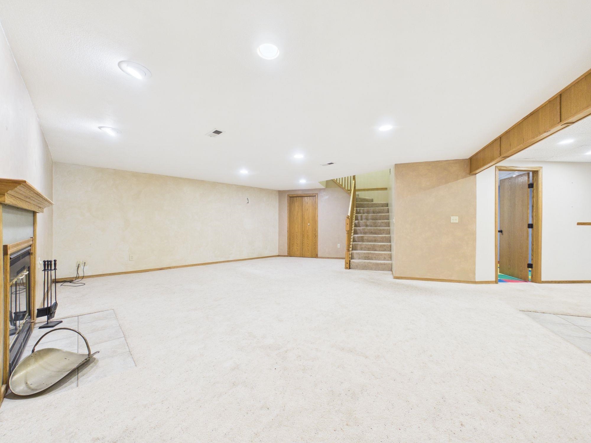 6163 N Saint Paul St Property Photo 19