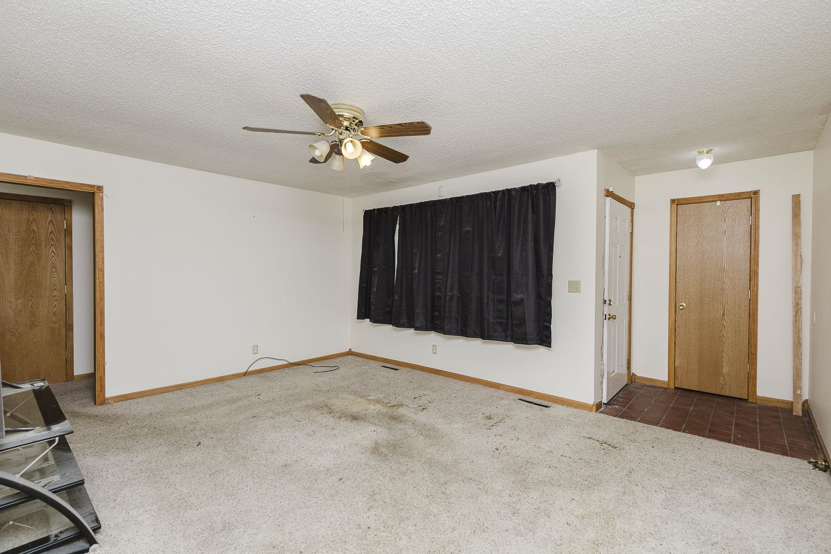 3526 S Leonine Property Photo 5
