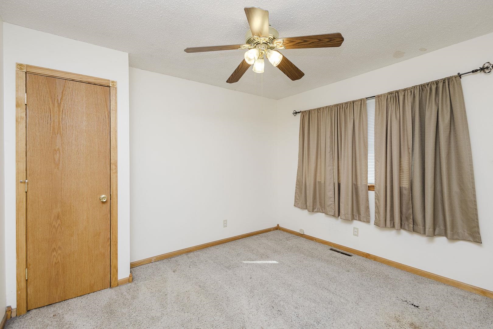 3526 S Leonine Property Photo 16