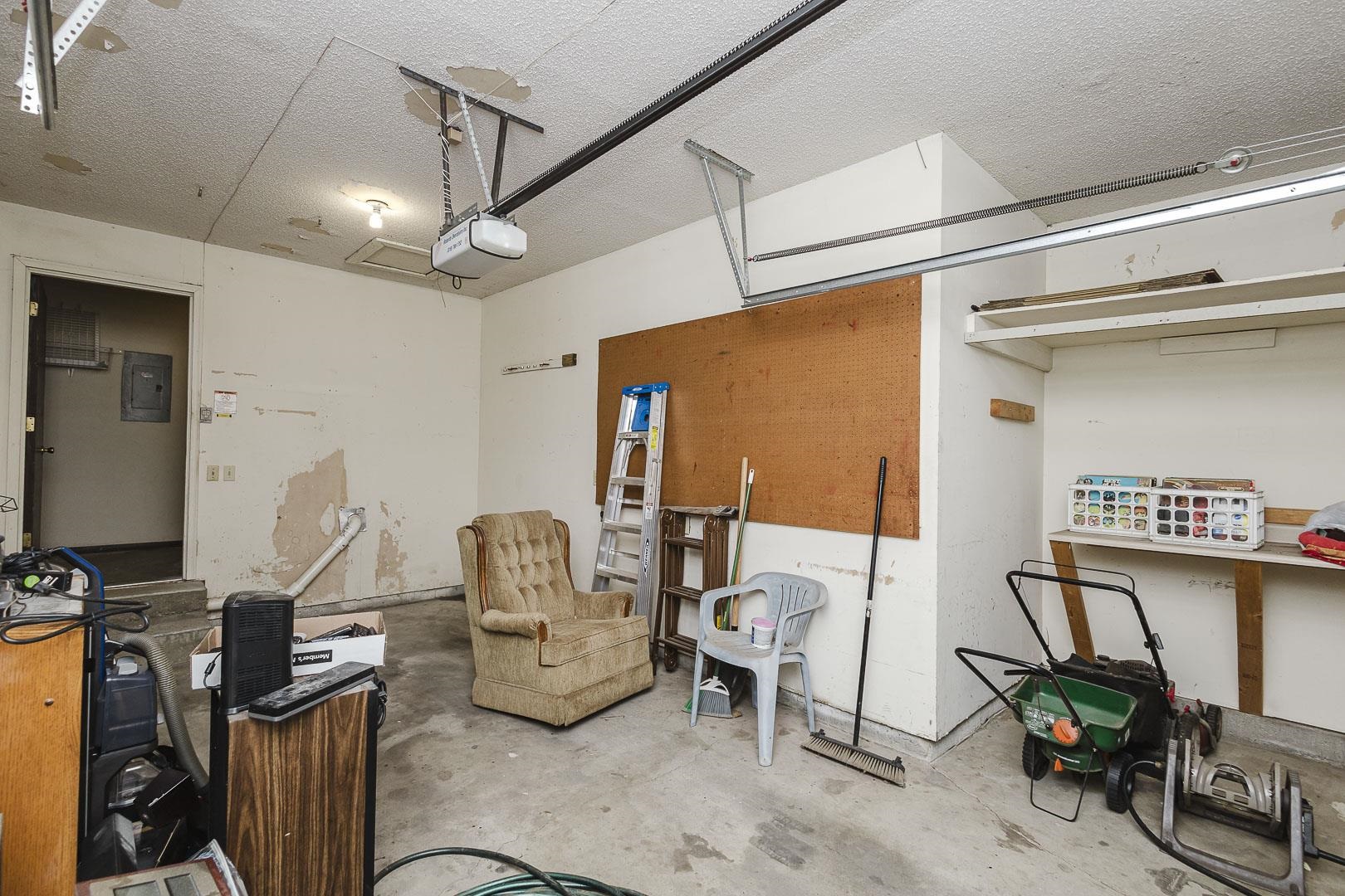 3526 S Leonine Property Photo 18
