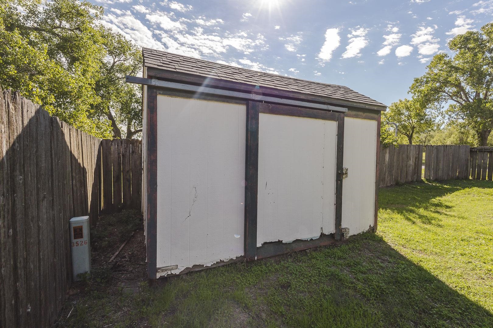 3526 S Leonine Property Photo 26