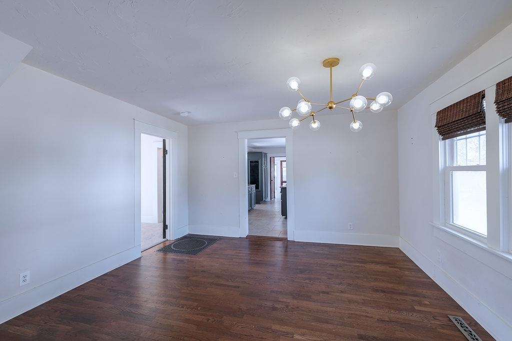 223 N College Property Photo 6