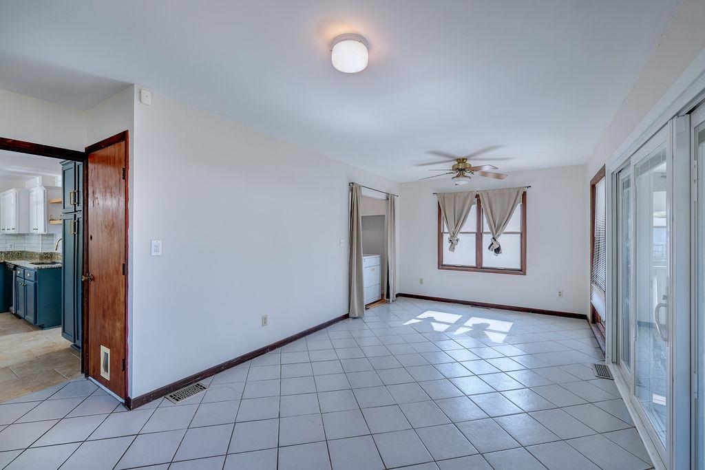223 N College Property Photo 13