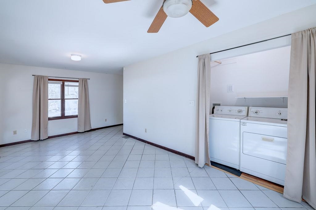 223 N College Property Photo 15