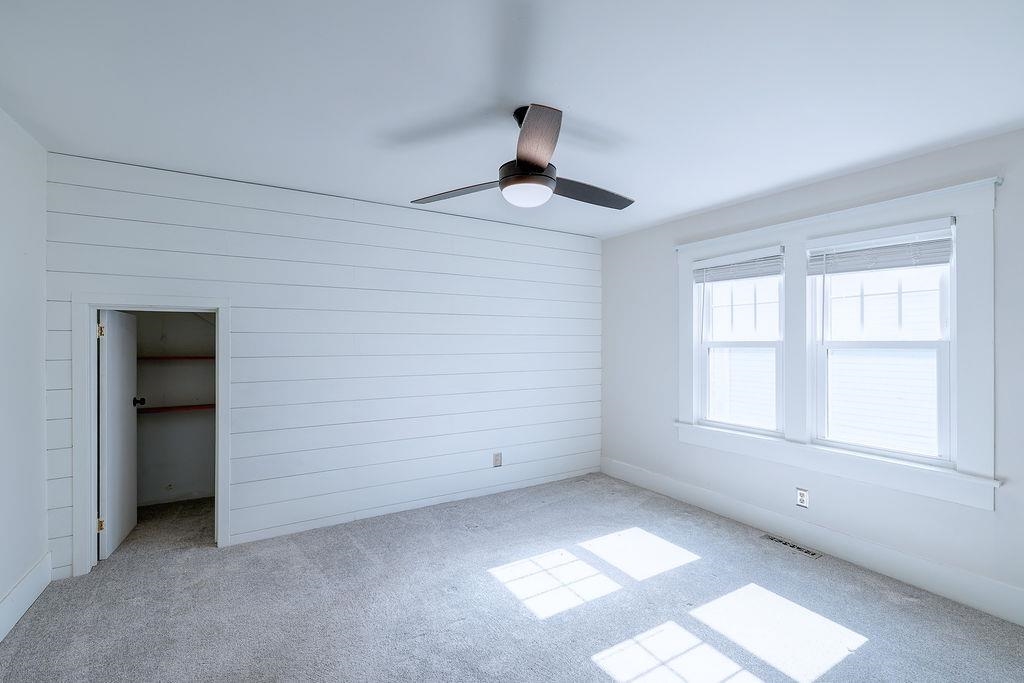 223 N College Property Photo 16