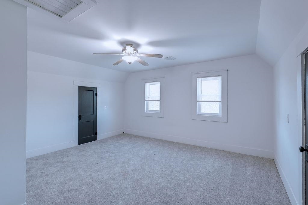 223 N College Property Photo 28