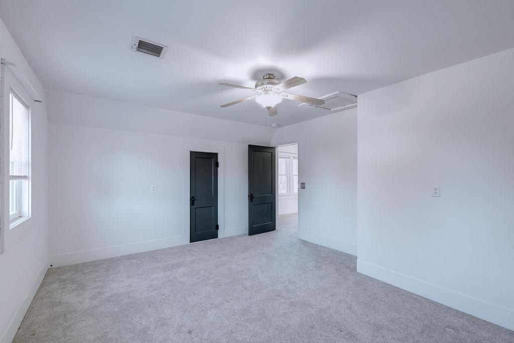 223 N College Property Photo 29