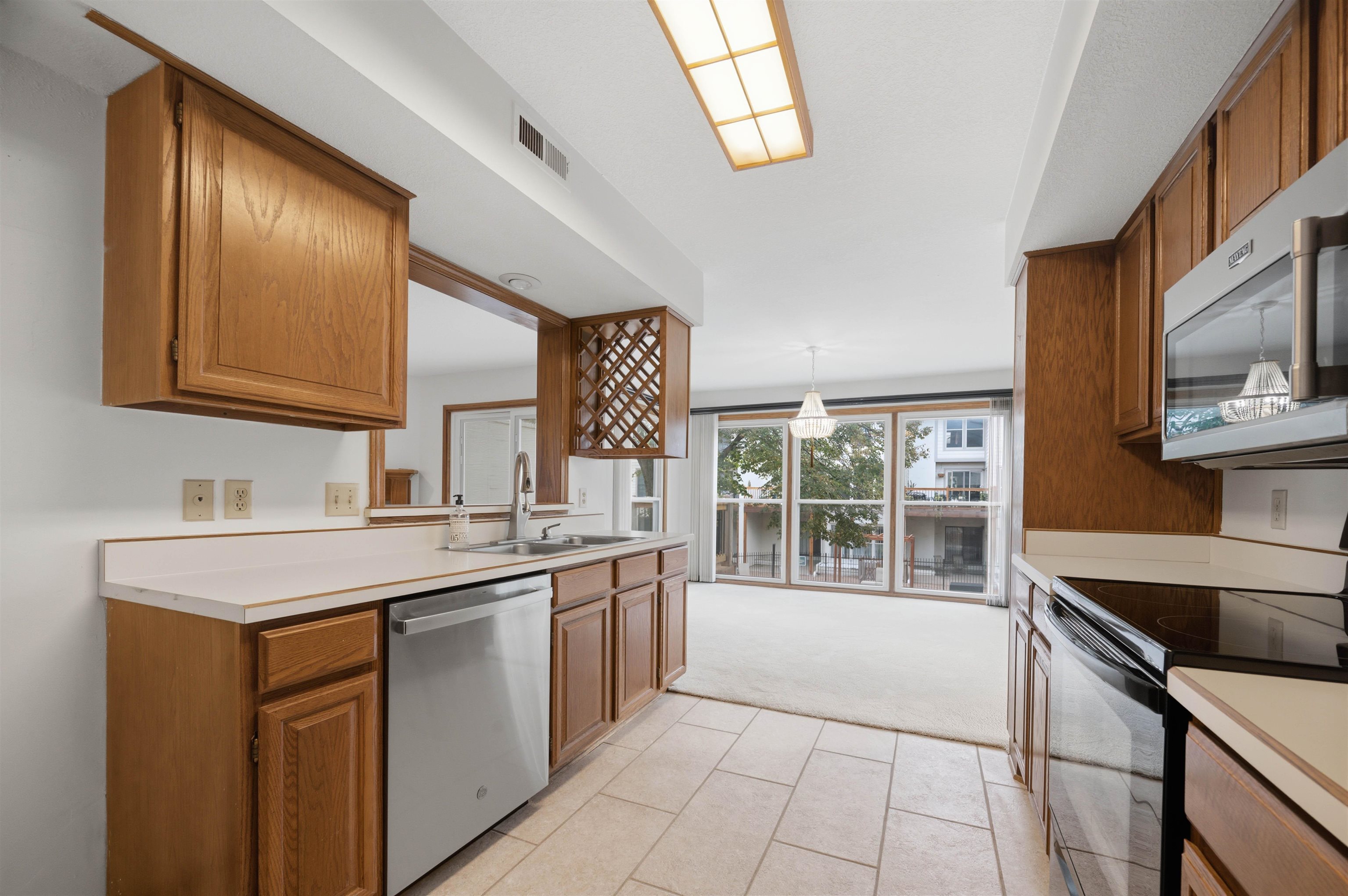 8019 E Lakepoint Way #205 Property Photo 11