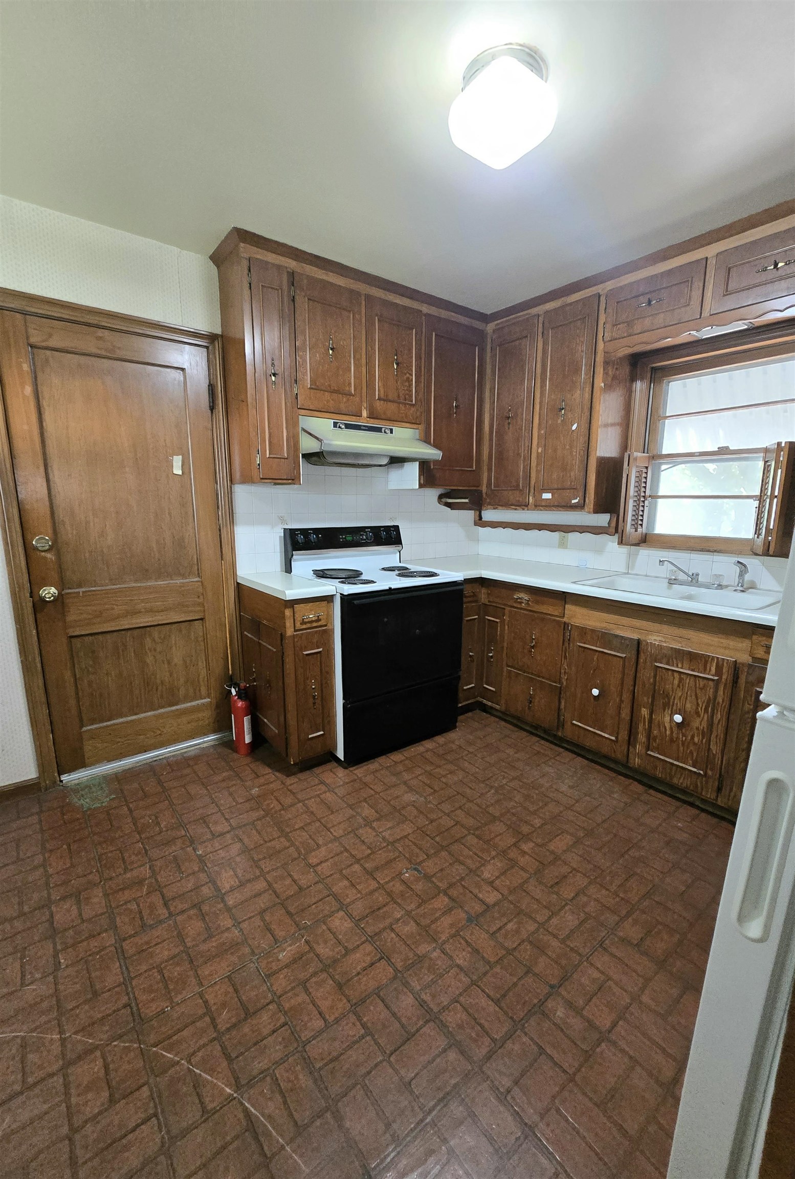 627 S Waverly Dr Property Photo 5