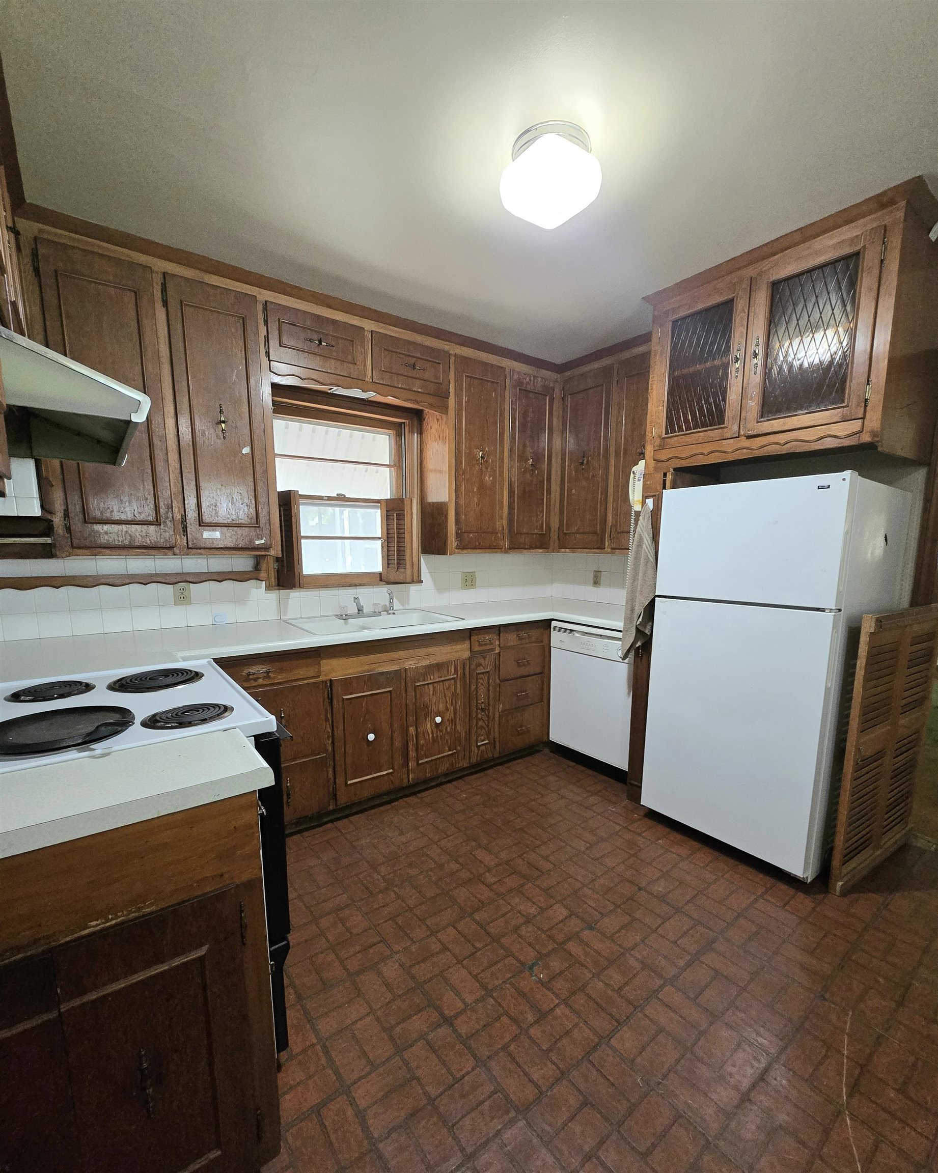 627 S Waverly Dr Property Photo 6