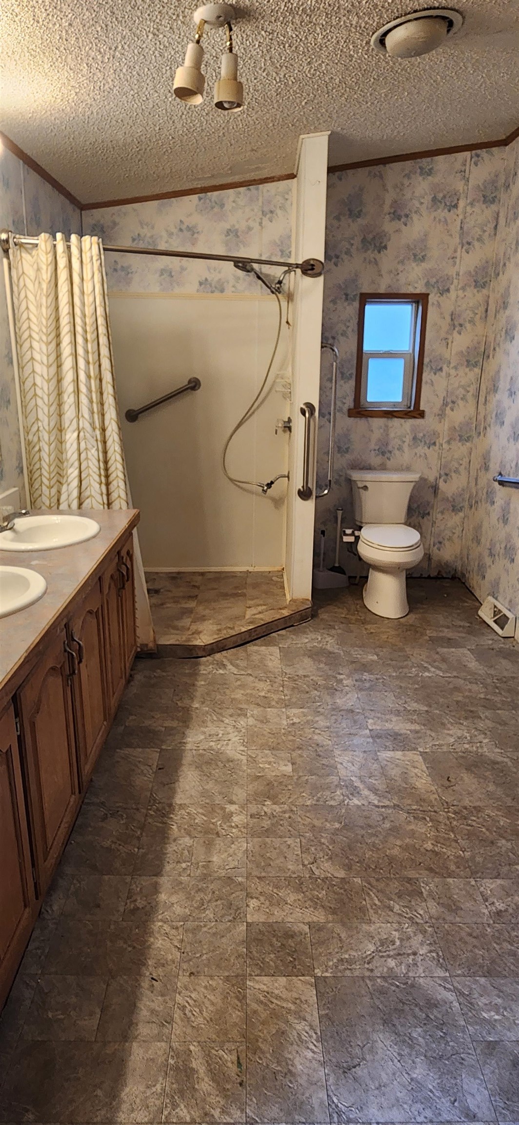 2414 E Wasp Rd Property Photo 12