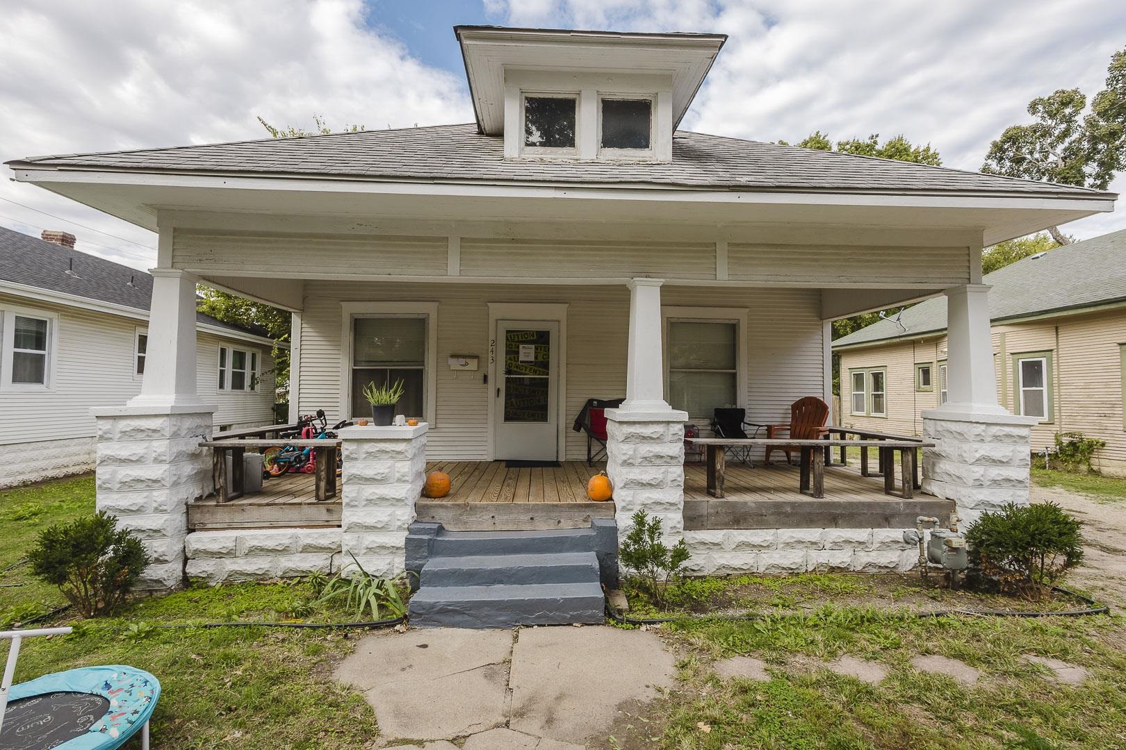 243 S Volutsia Property Photo 1