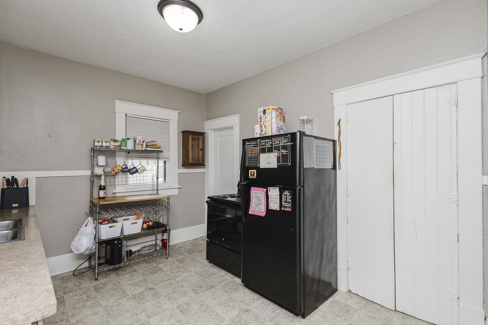 243 S Volutsia Property Photo 8