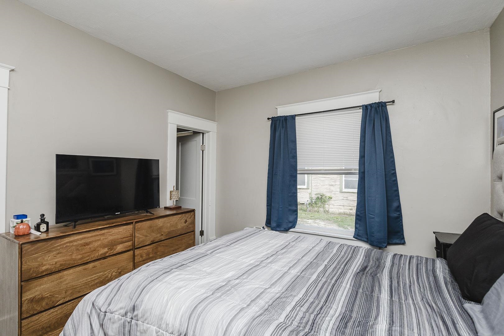 243 S Volutsia Property Photo 13