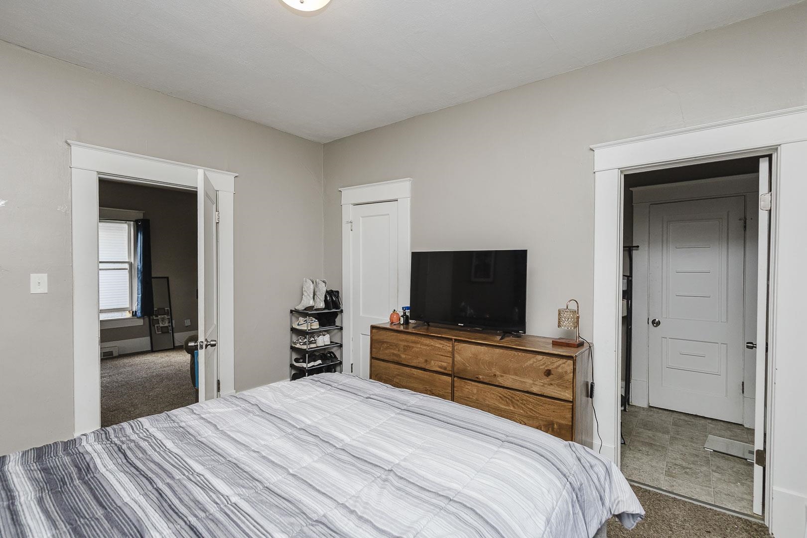 243 S Volutsia Property Photo 14