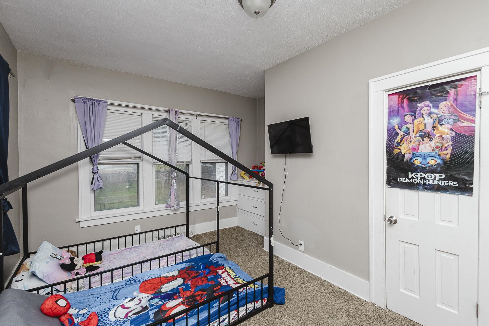 243 S Volutsia Property Photo 18
