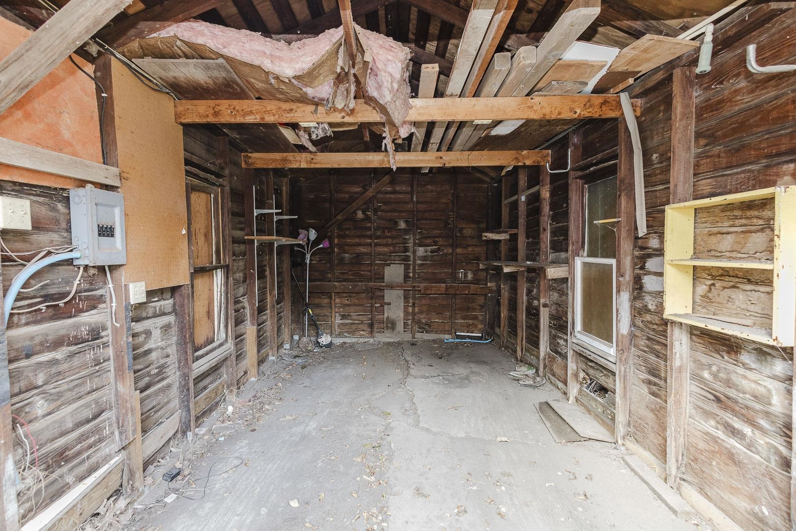 243 S Volutsia Property Photo 22