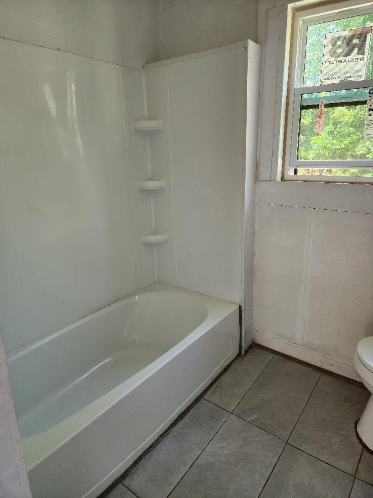 414 E Monroe Property Photo 6