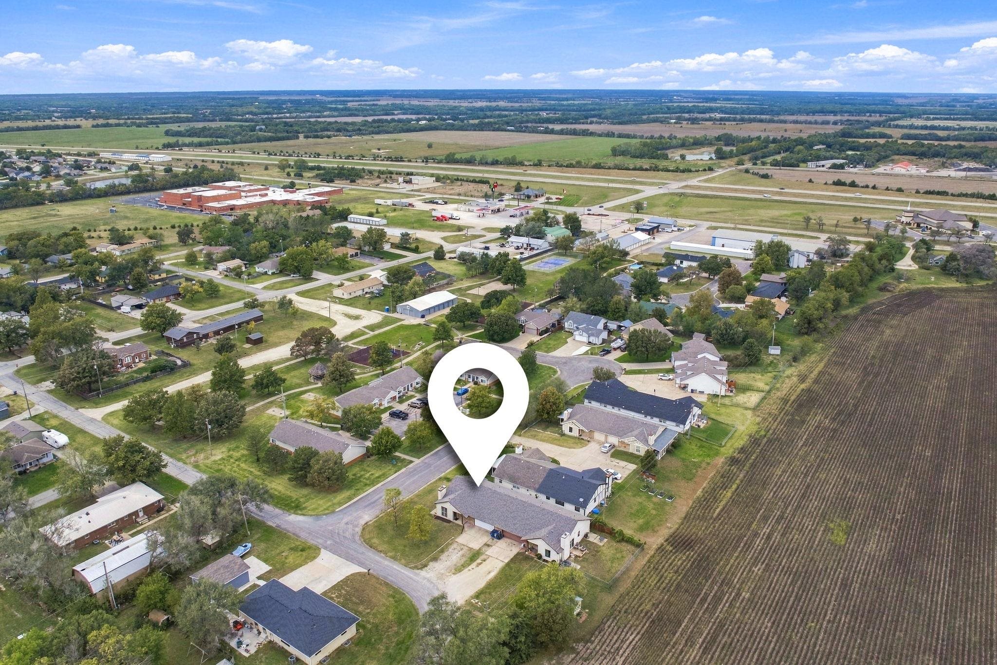 200 E Blue Property Photo 33