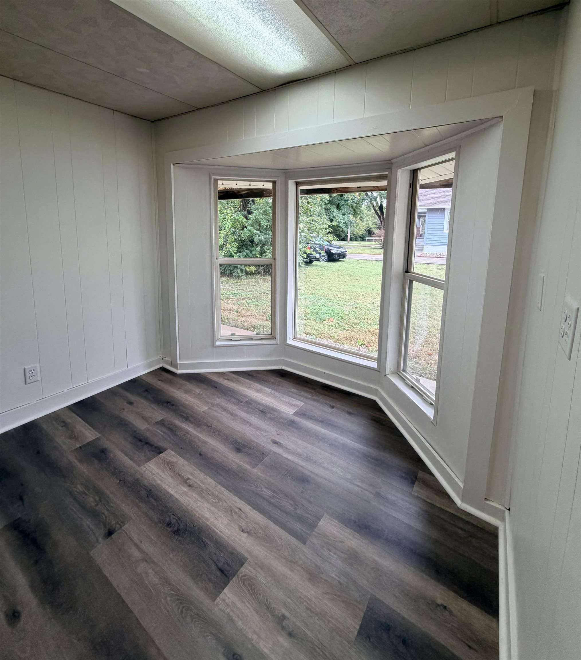 213 S Walnut Property Photo 8