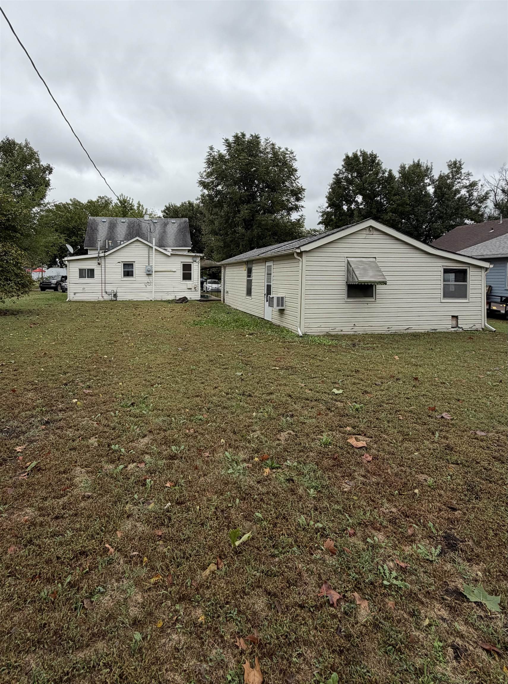 213 S Walnut Property Photo 18