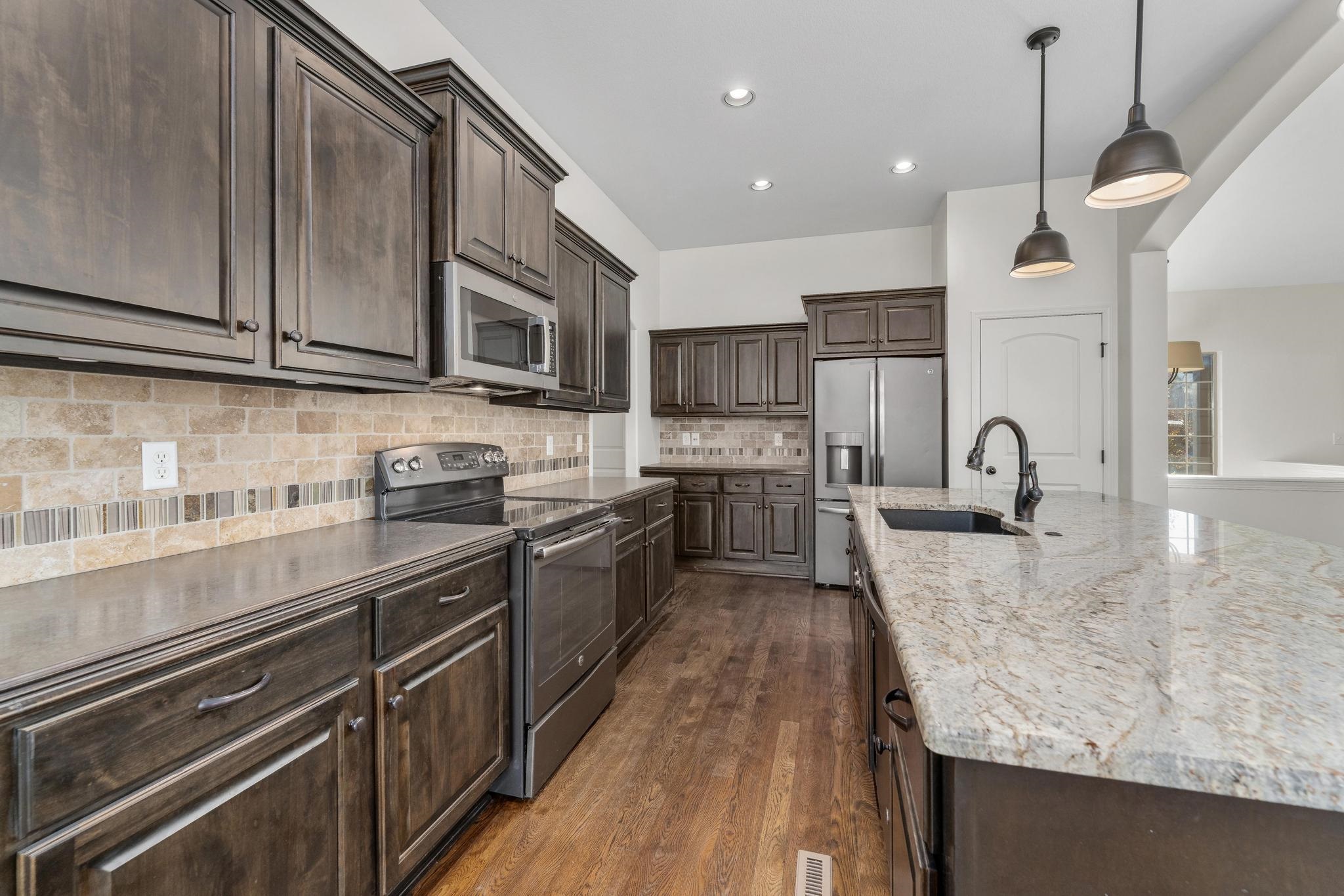6038 W Driftwood Ct. Property Photo 9