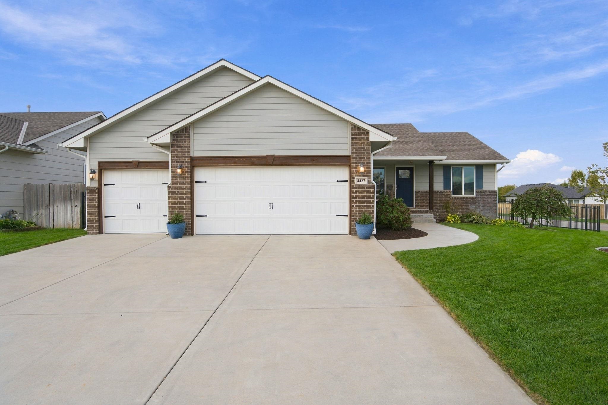 4427 N Jill St. Property Photo 1