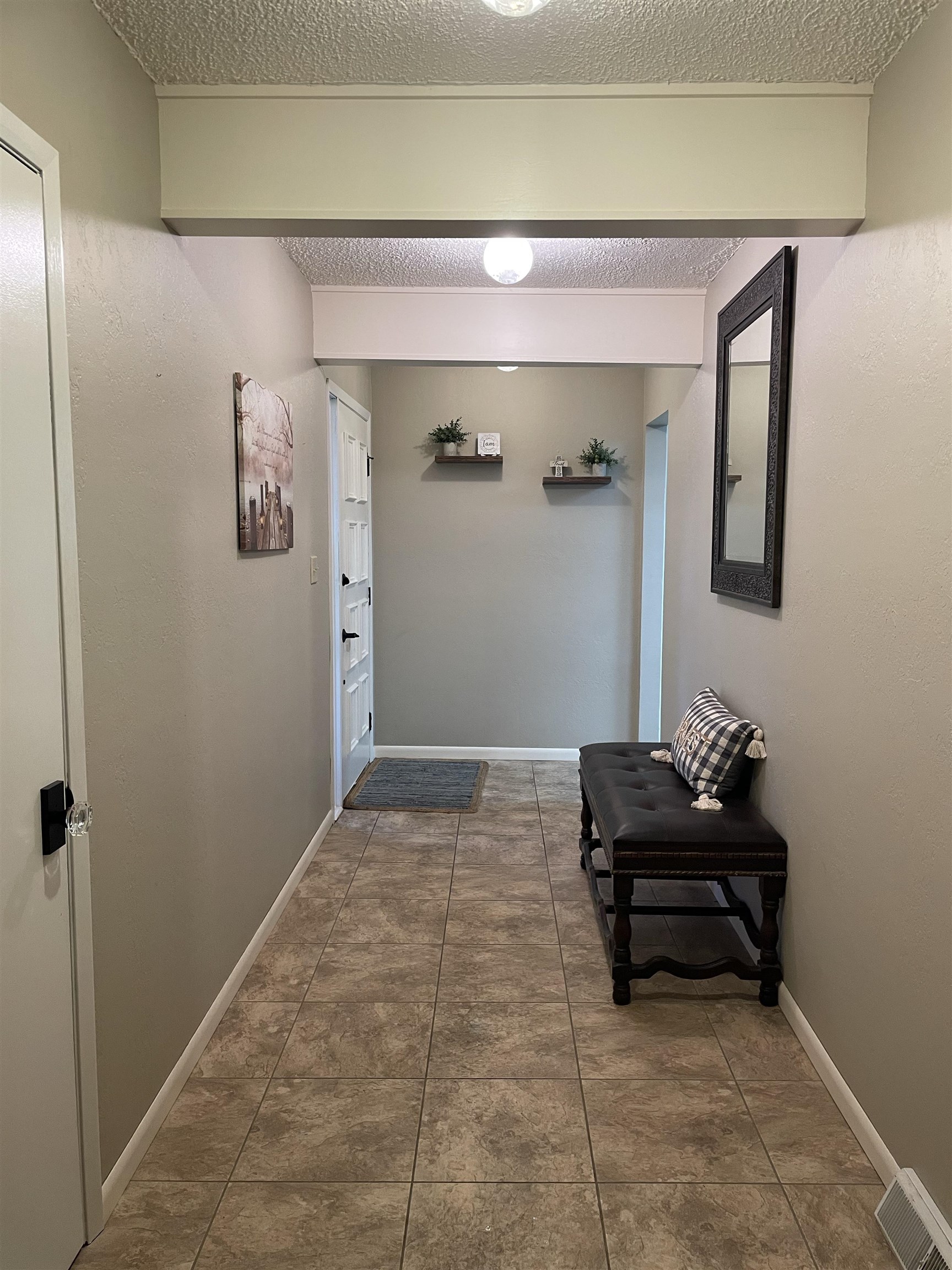 1815 White Sands Dr Property Photo 2