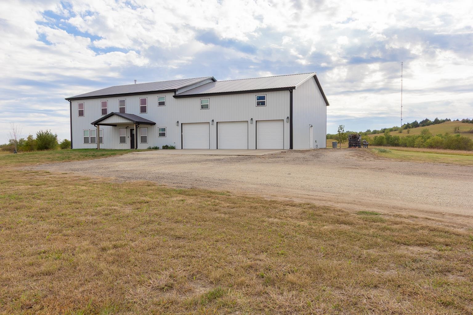 5574 E Cloud Street Property Photo 1