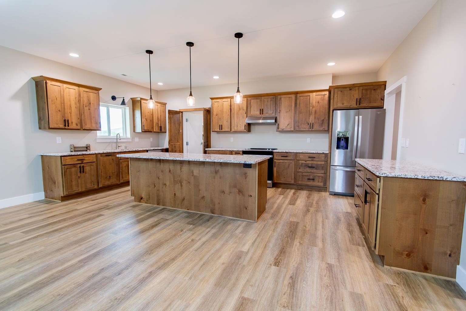 5574 E Cloud Street Property Photo 4