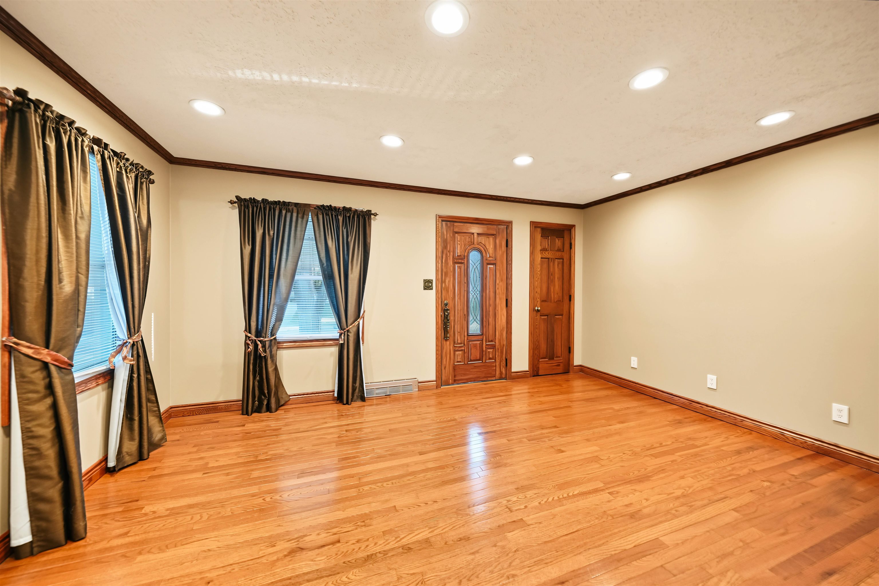 518 Fairview St. Property Photo 9