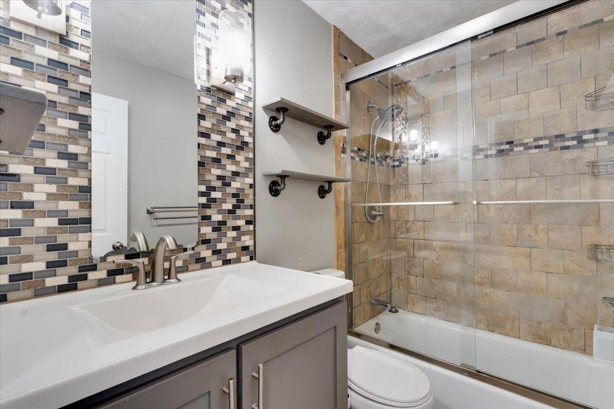 3822 N Garland Property Photo 20