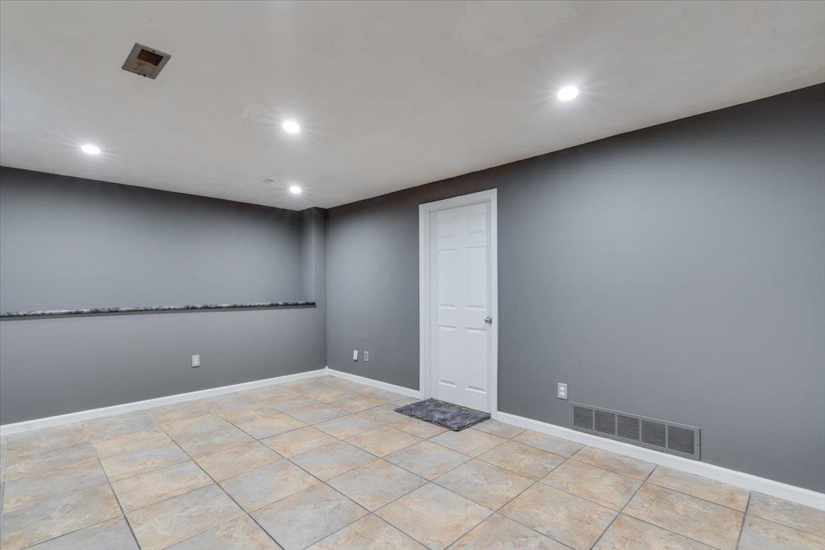 3822 N Garland Property Photo 26