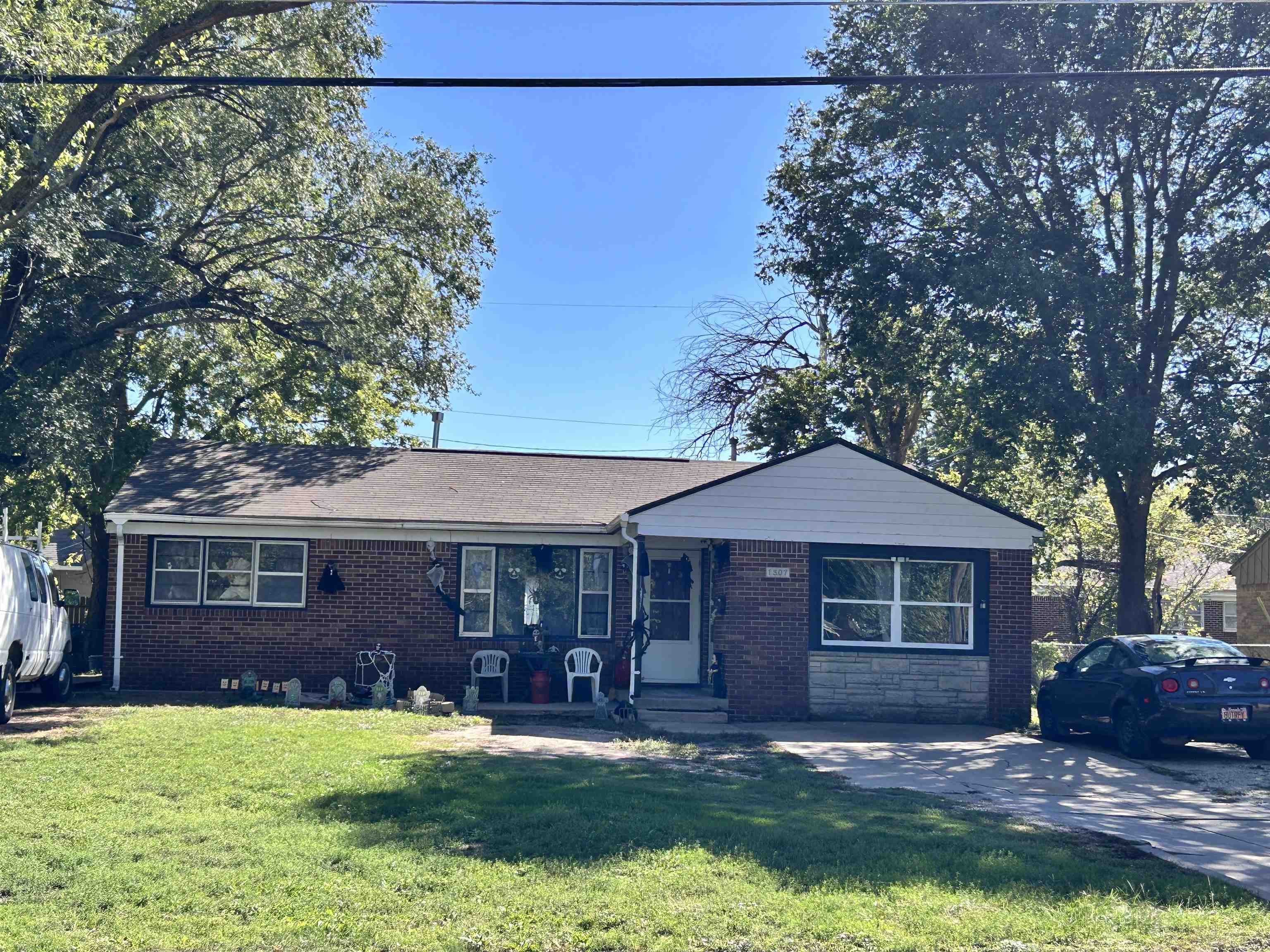 1507 E Wassall Property Photo 1