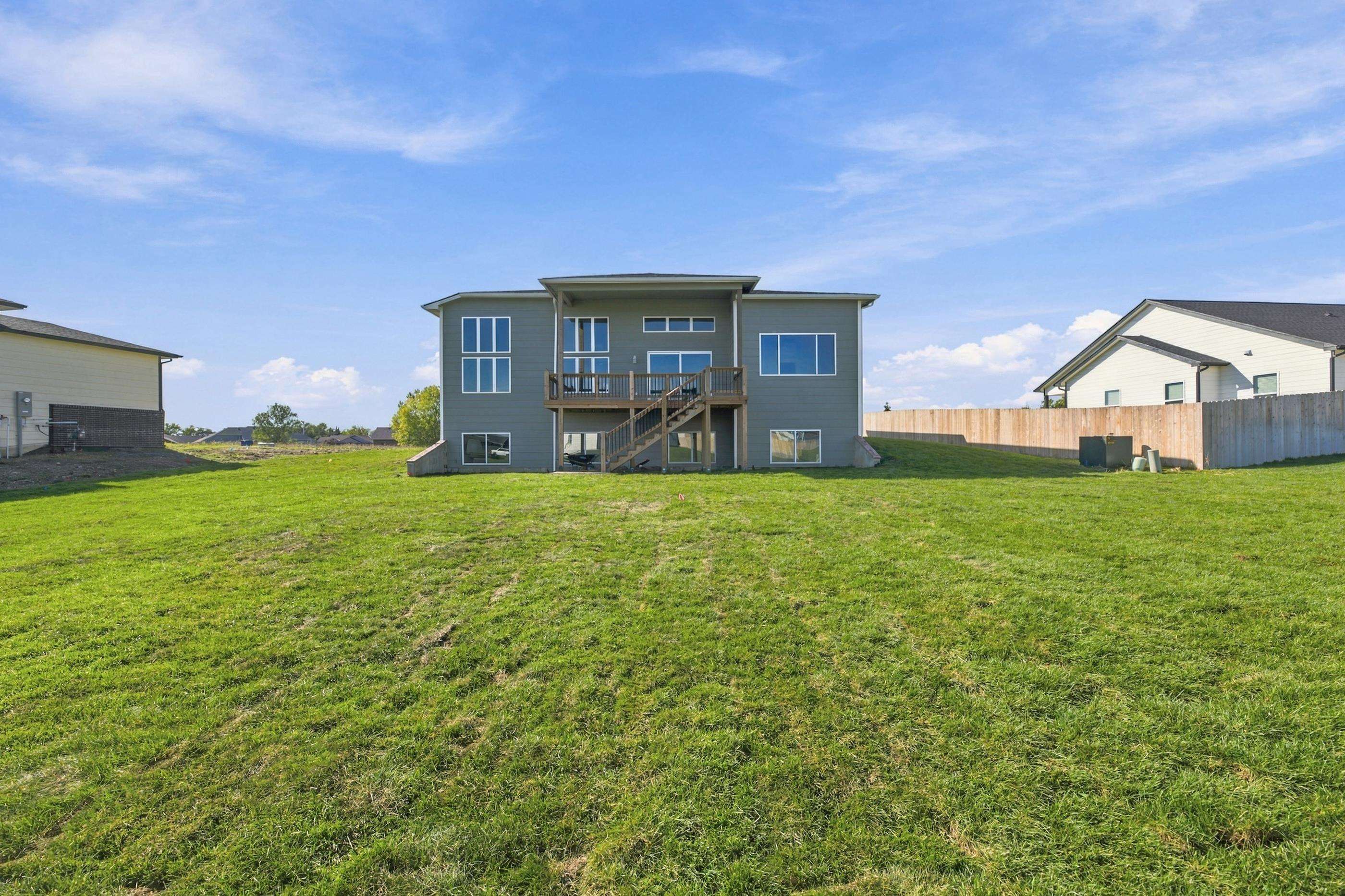12915 E Spring Valley St. Property Photo 30