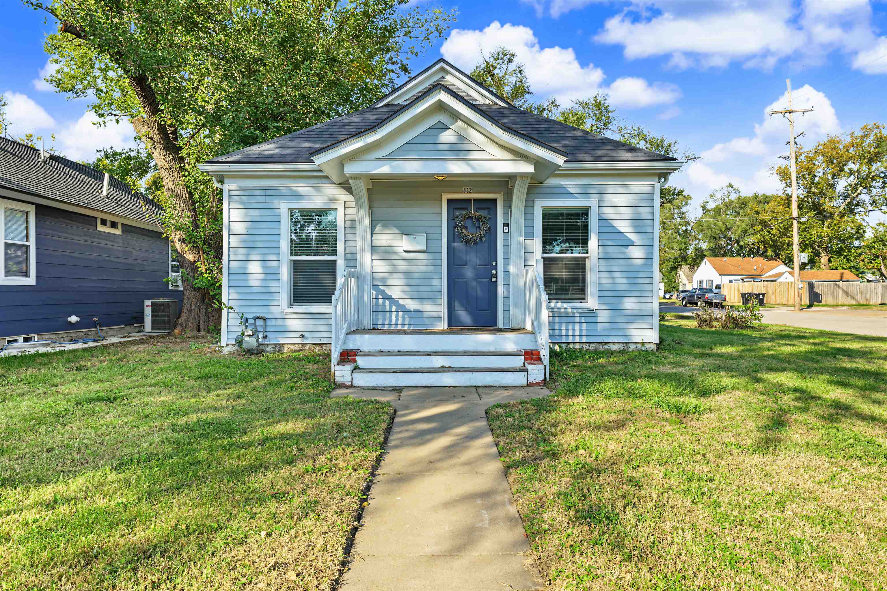 832 Sheridan St Property Photo 1