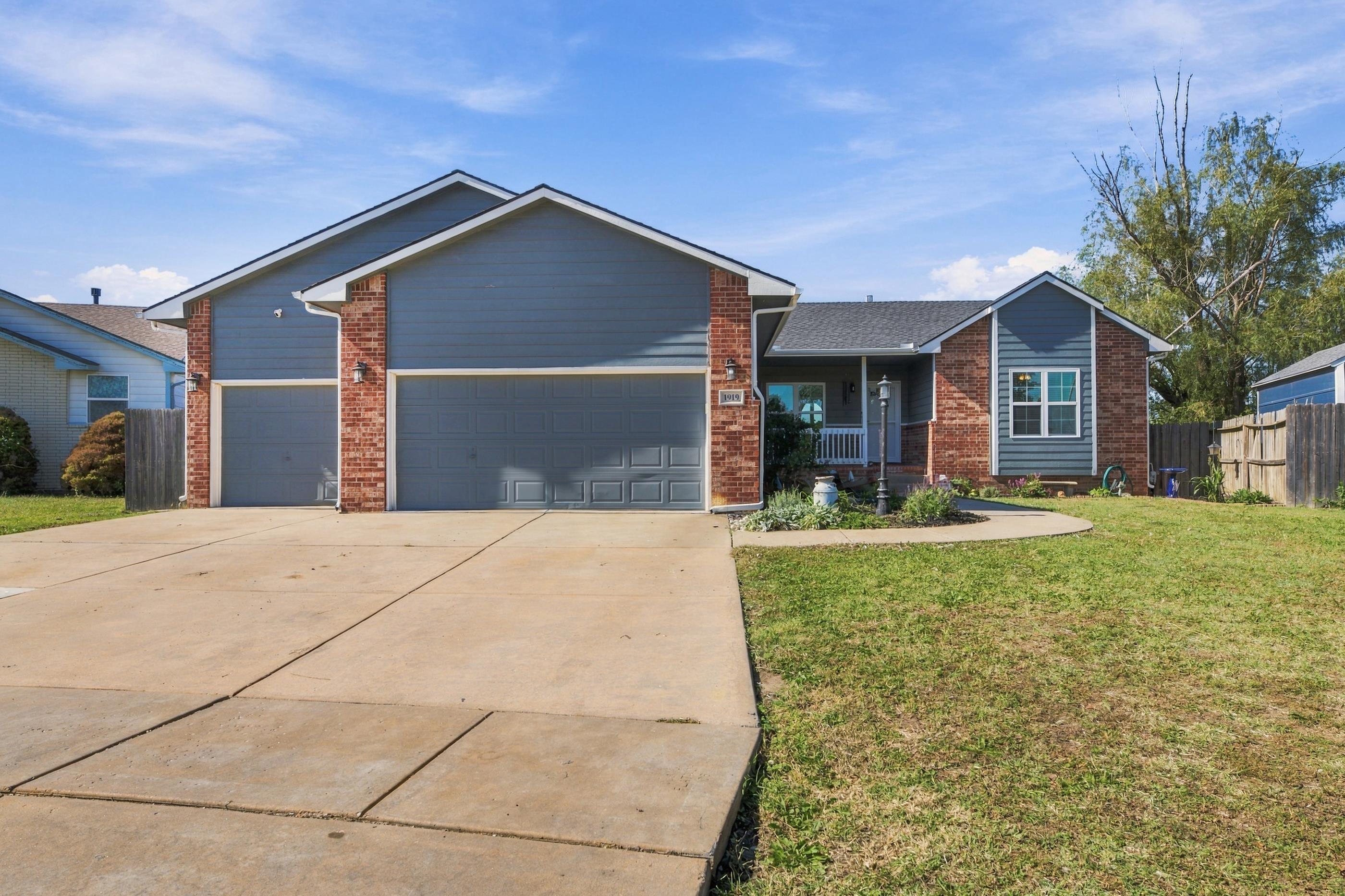 1919 N Country Walk Ln Property Photo 1