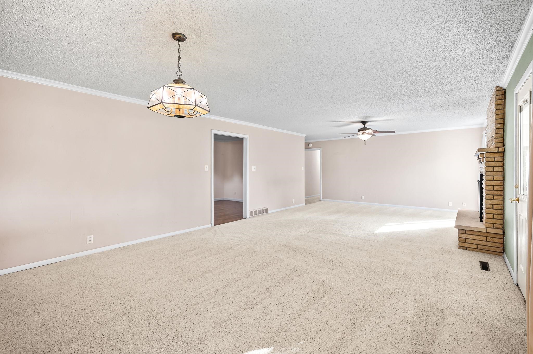 107 Downing Rd Property Photo 5