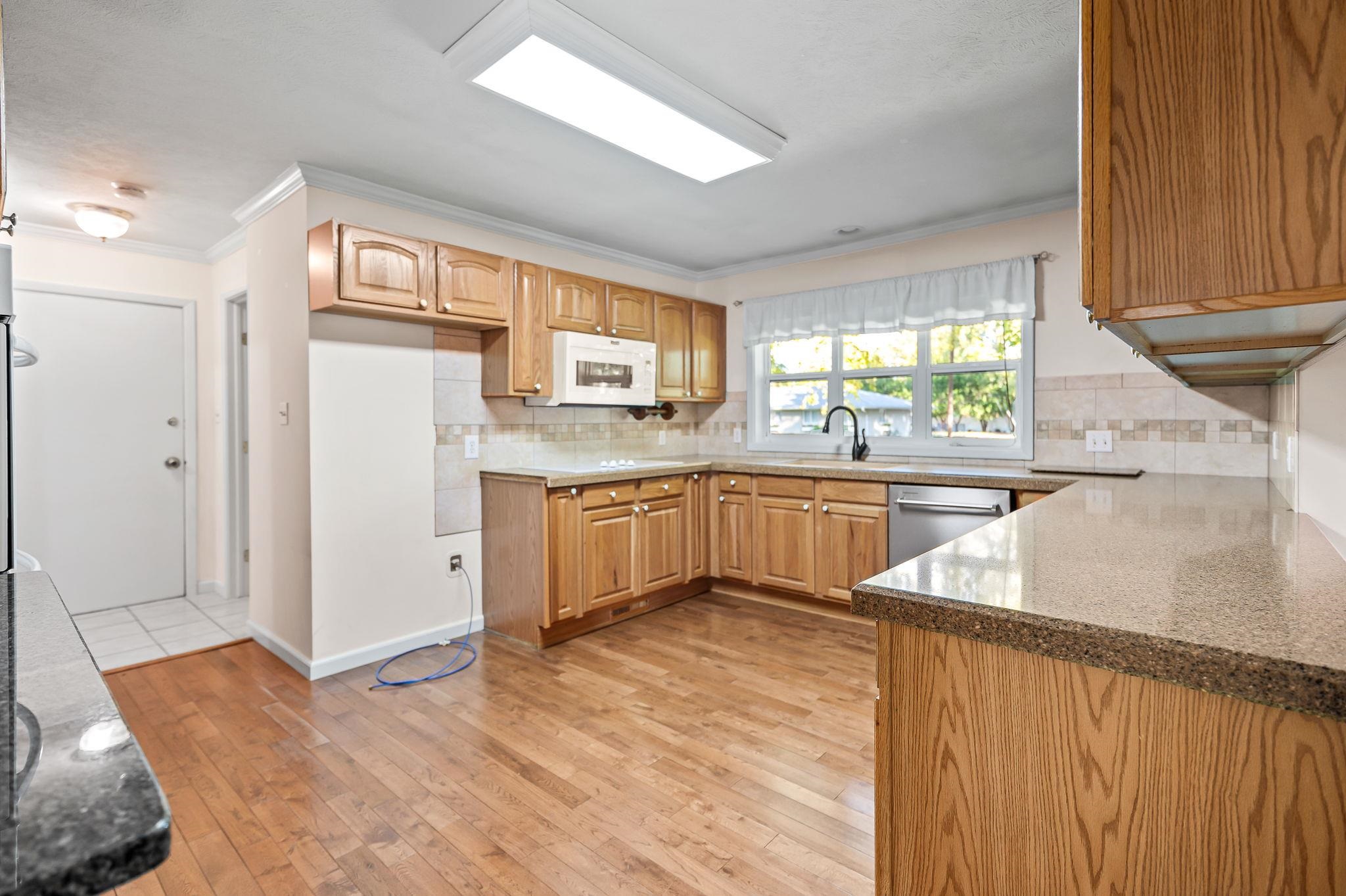 107 Downing Rd Property Photo 8