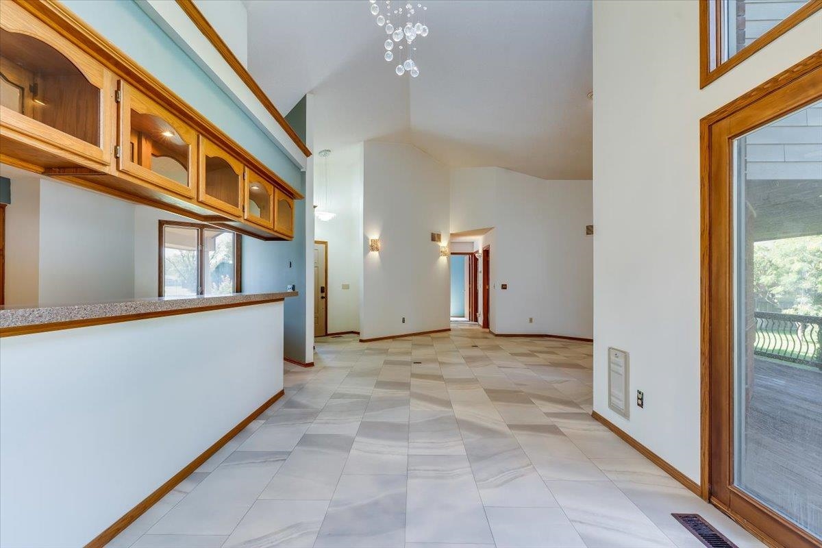 412 E Teal Ln. Property Photo 8