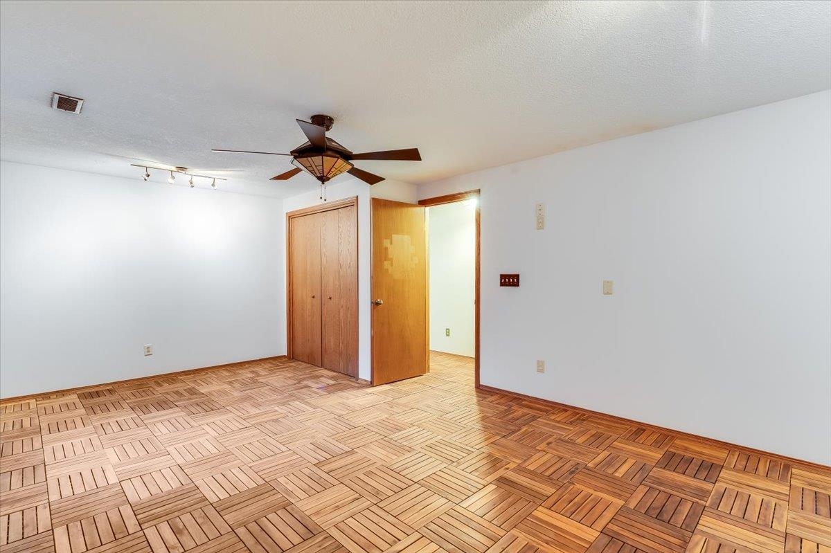 412 E Teal Ln. Property Photo 32