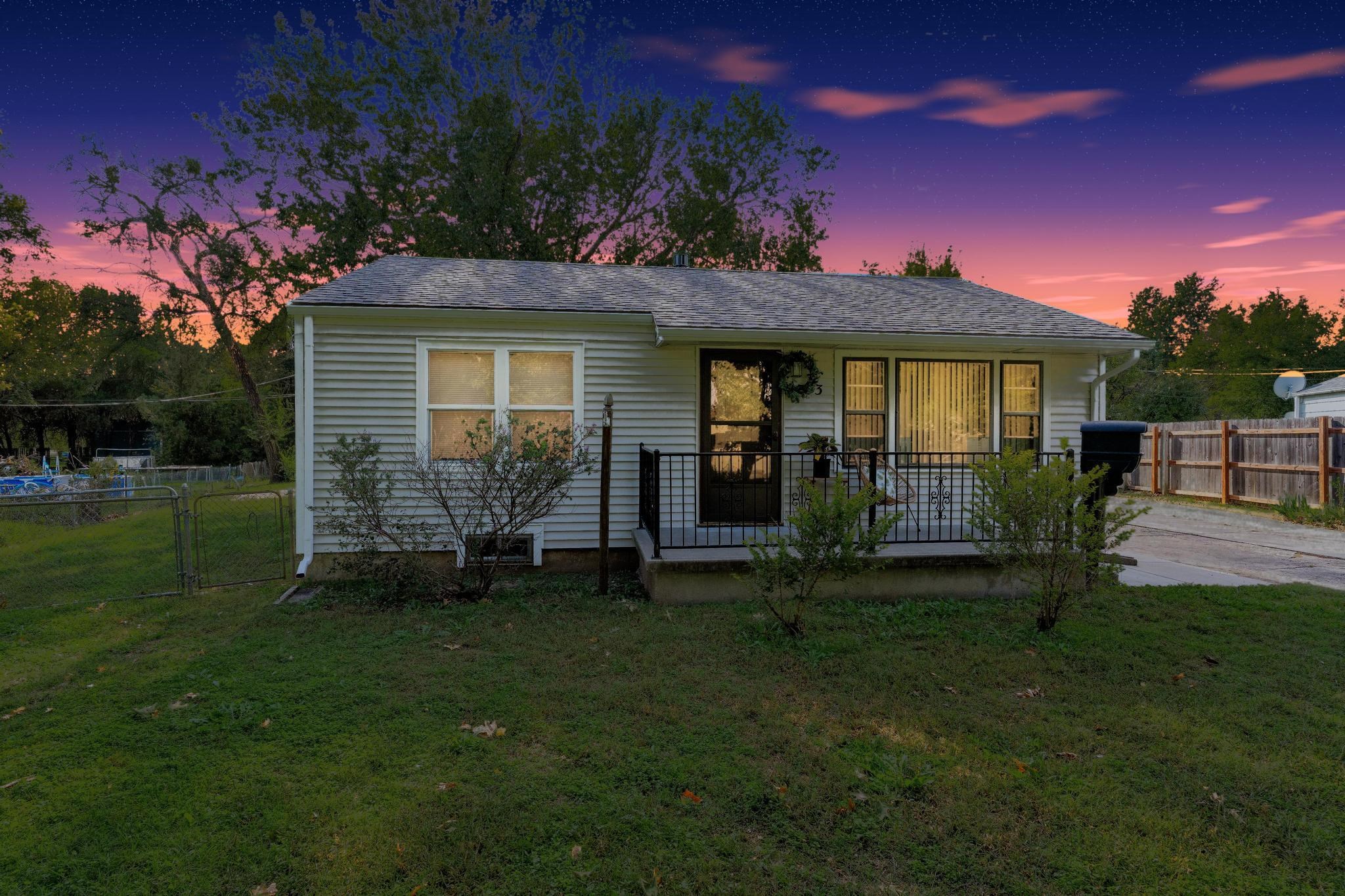 1753 E Marion Property Photo 1