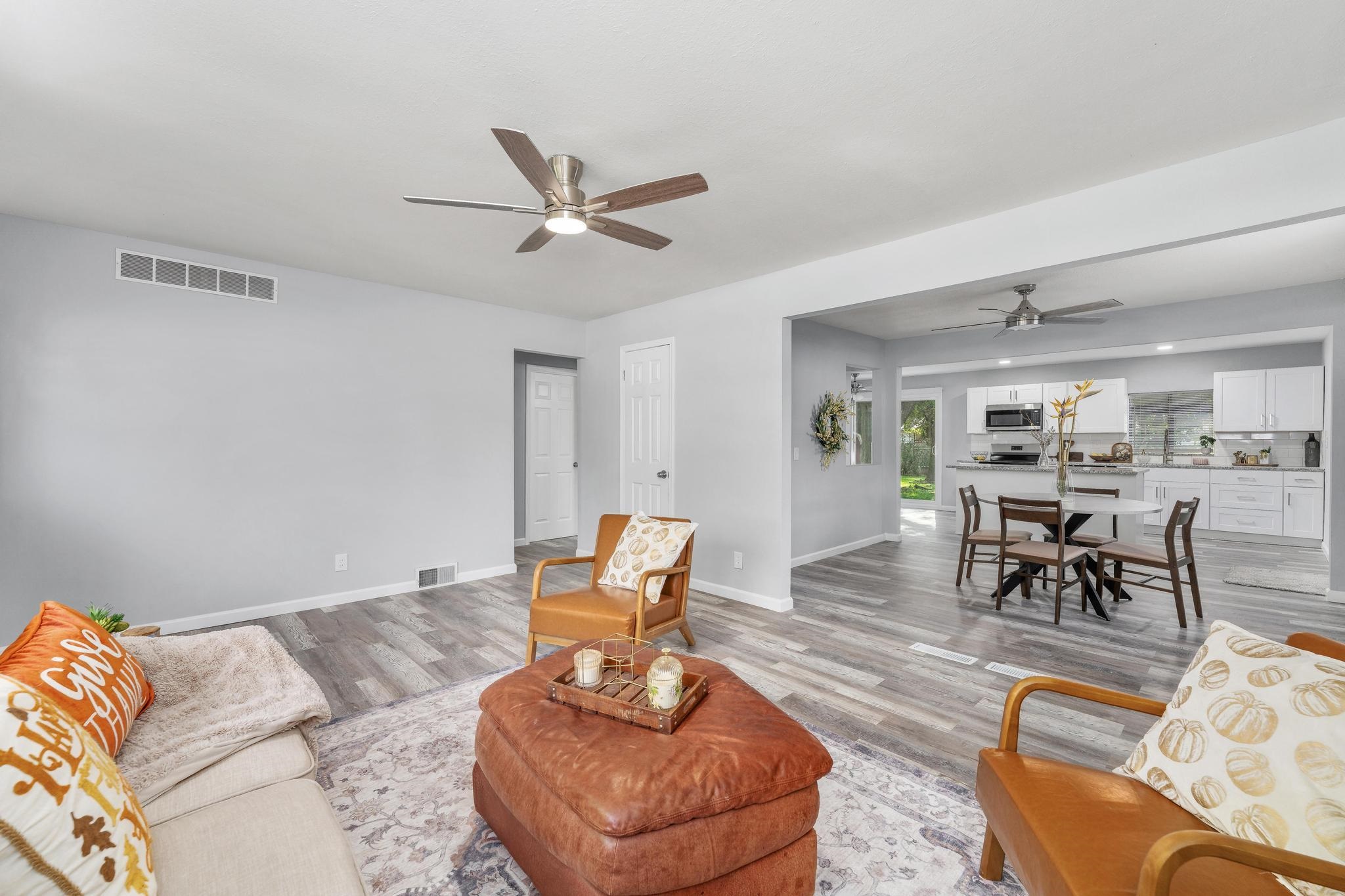 1753 E Marion Property Photo 4